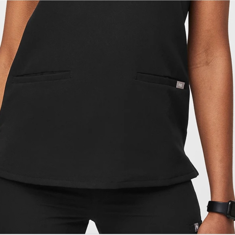 *Brand New* Figs Black Jogger Pants and Three-Pocket Top Scrub Set - Picture 7 of 7